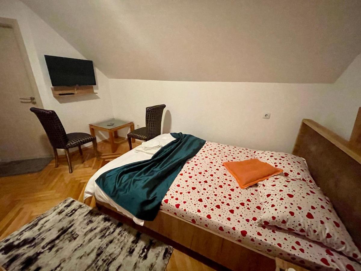 Kosovo Polje Madigan'S Hotel מראה חיצוני תמונה