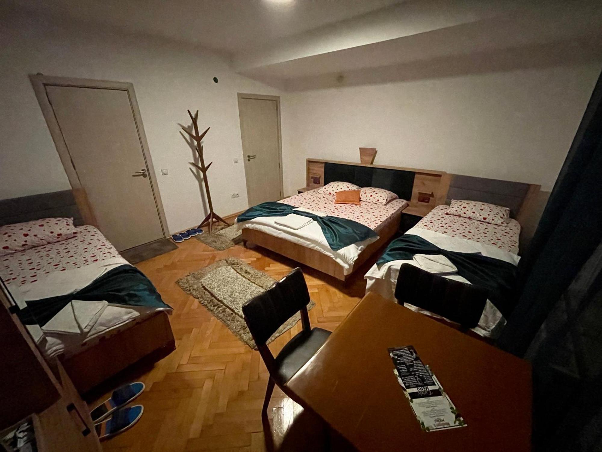 Kosovo Polje Madigan'S Hotel מראה חיצוני תמונה