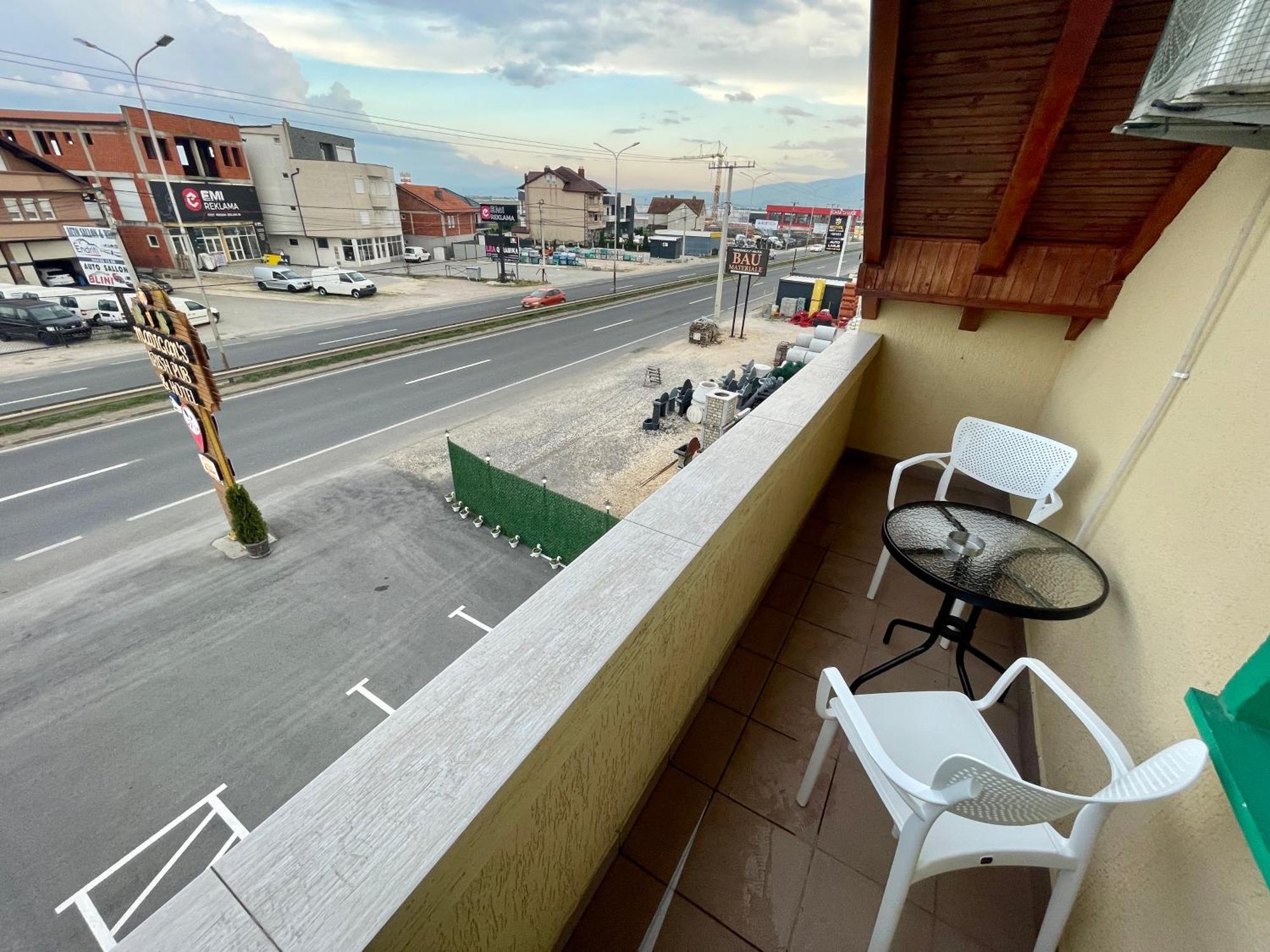 Kosovo Polje Madigan'S Hotel מראה חיצוני תמונה