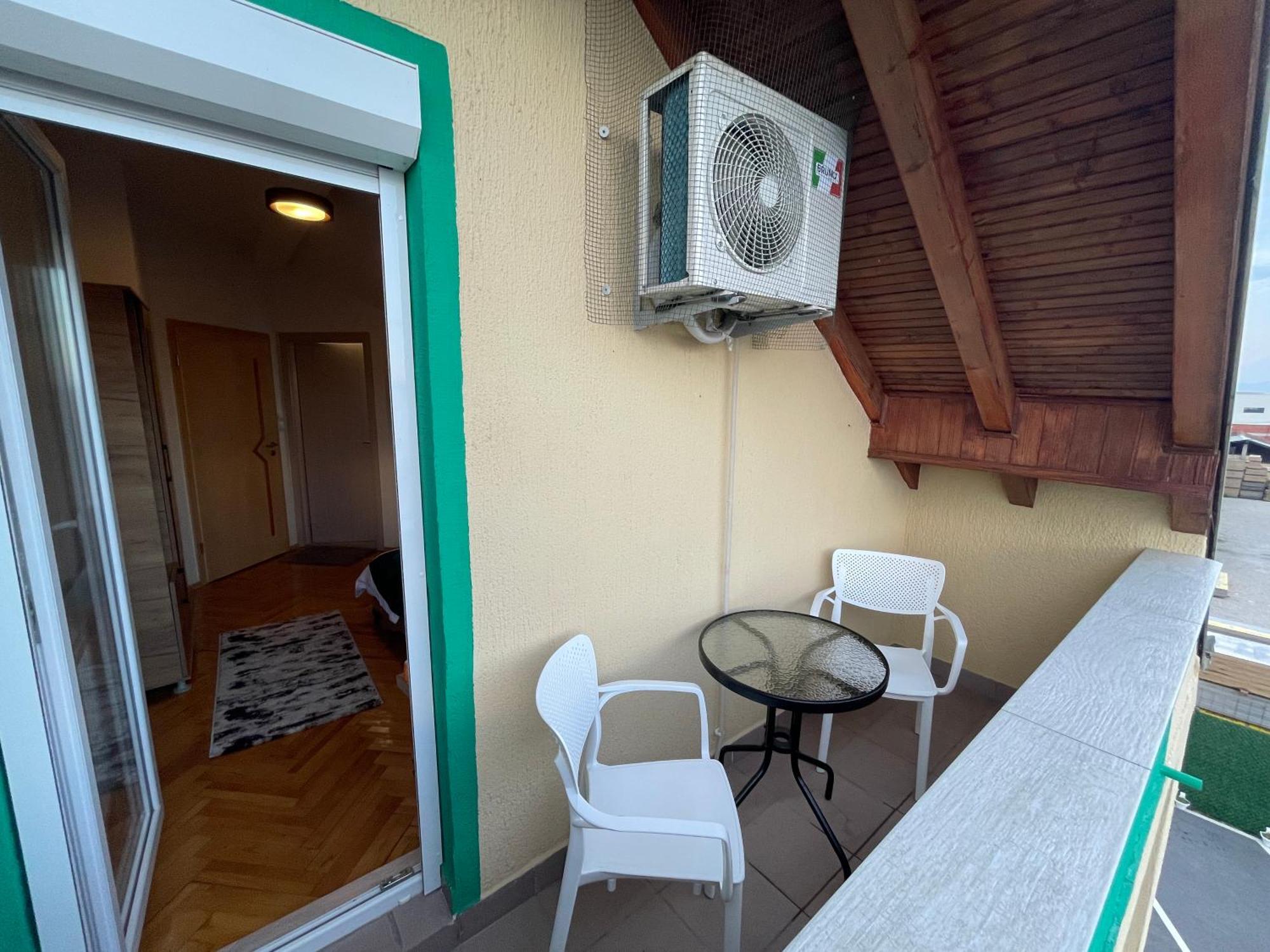 Kosovo Polje Madigan'S Hotel מראה חיצוני תמונה